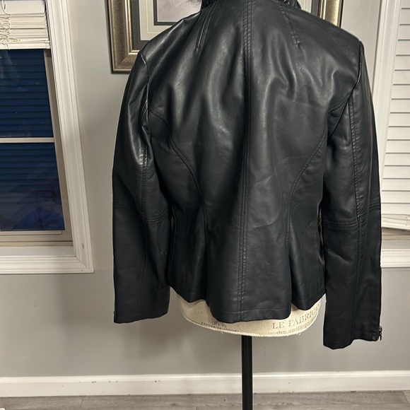 Jacket - Picture 2 of 3